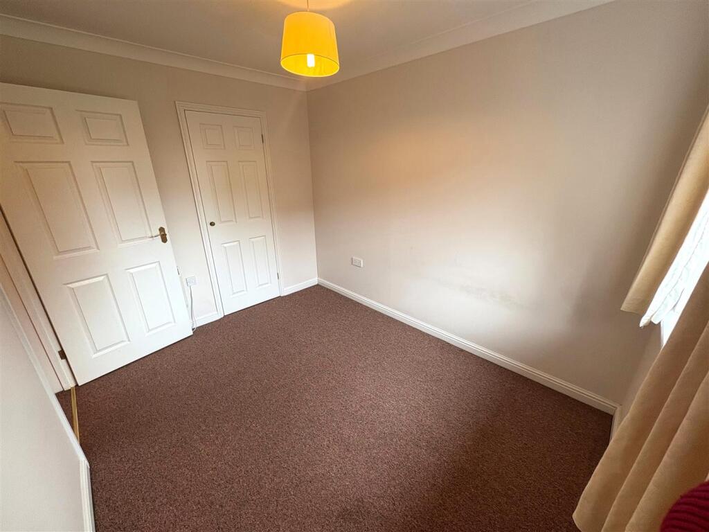 Bedroom Cont.jpg