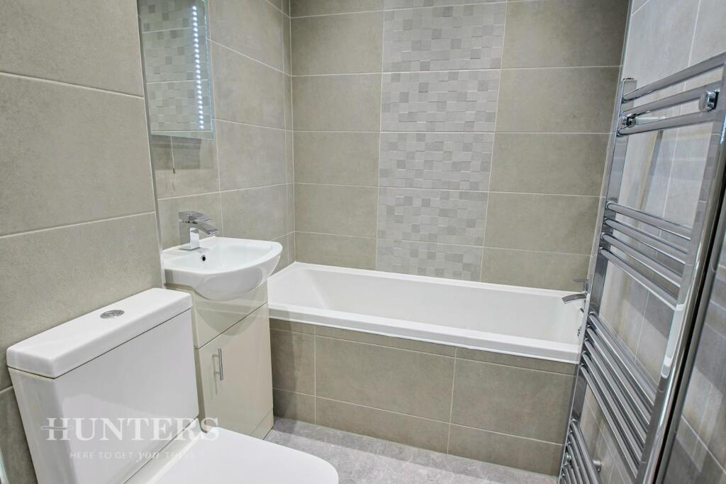 Bathroom..jpg