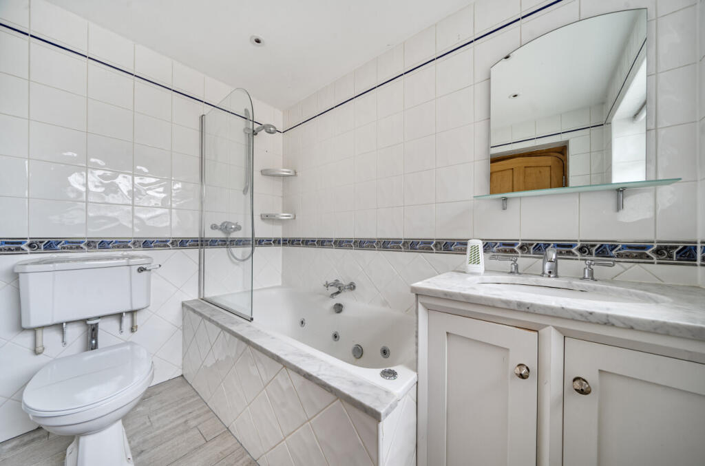 1369916-10-68ef9b...