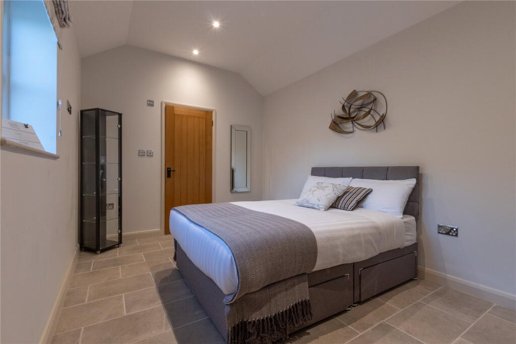 Annexe - Bedroom One