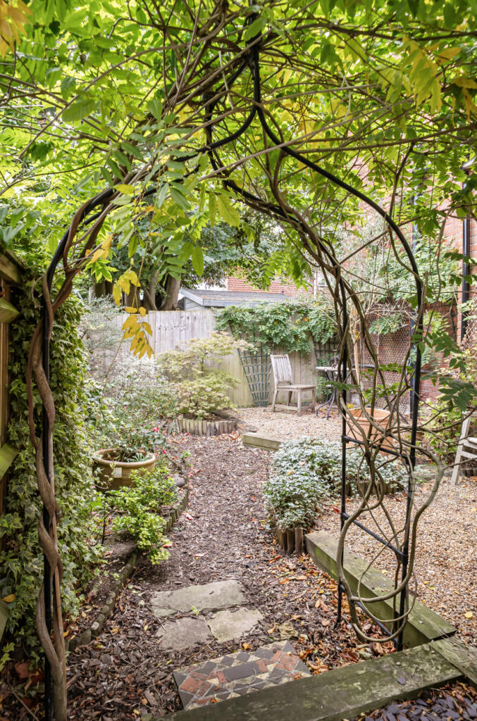 37f7ee8c-128d-4fa...