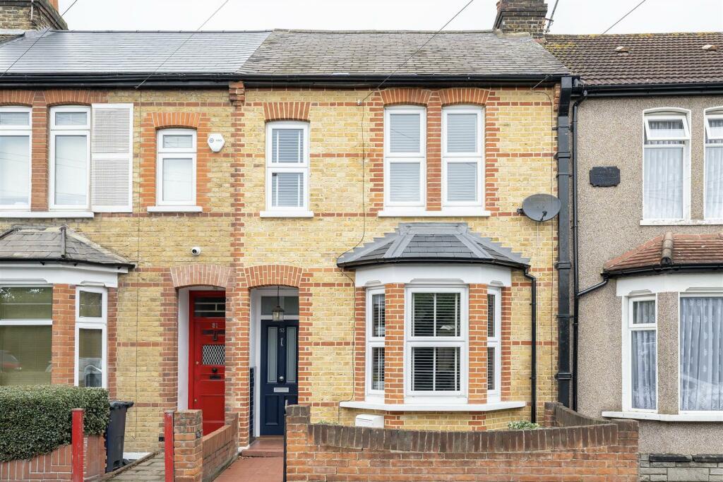 Crescent Road E18