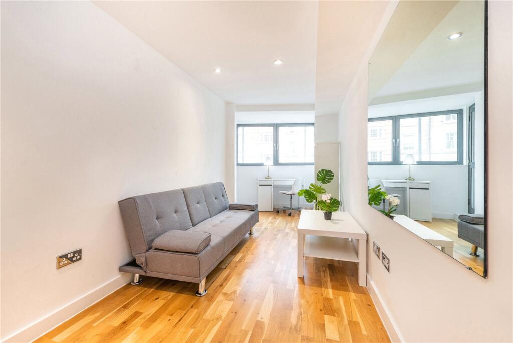 Kitchen/Reception