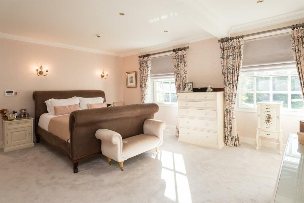 Principal Bedroom Suite