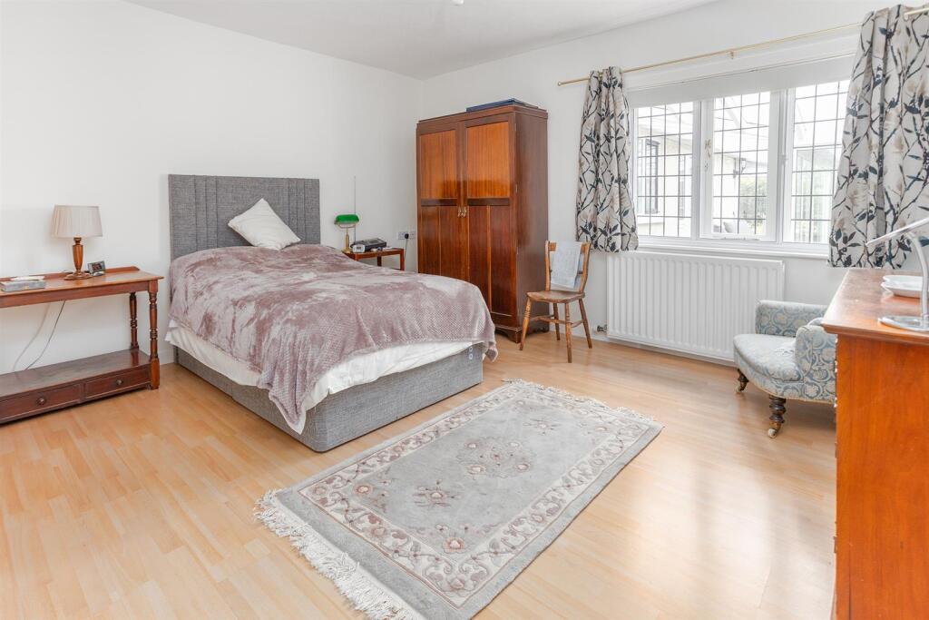 21 Moultrie Road, Rugby