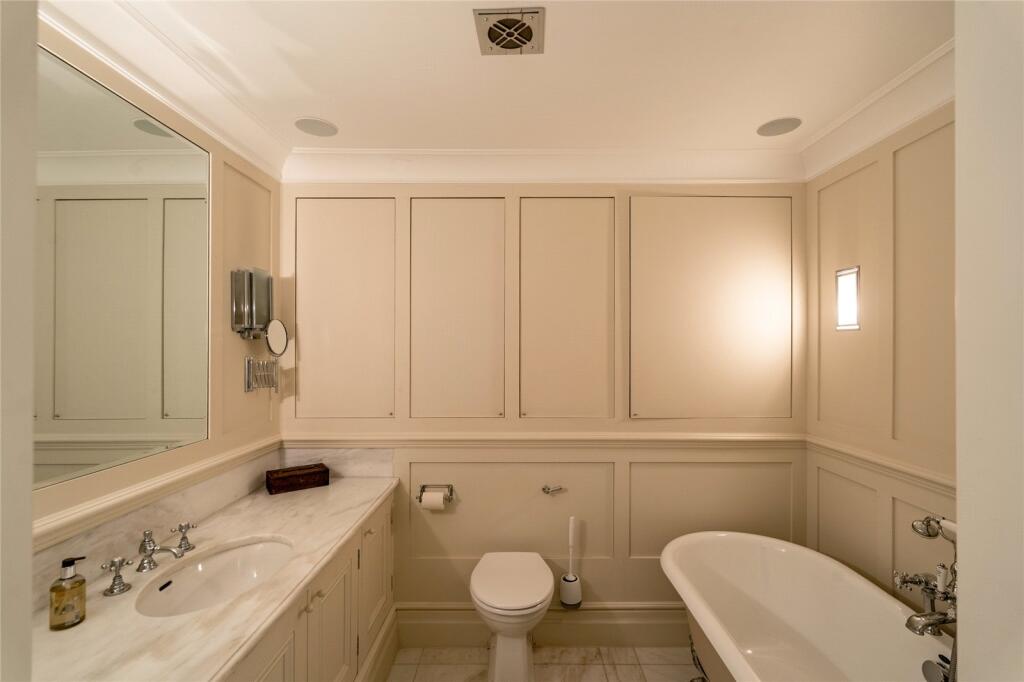 Ensuite