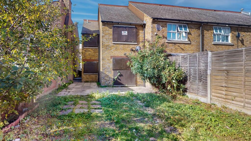 28 Wanlip Road, Plaistow, London, E13 8QP