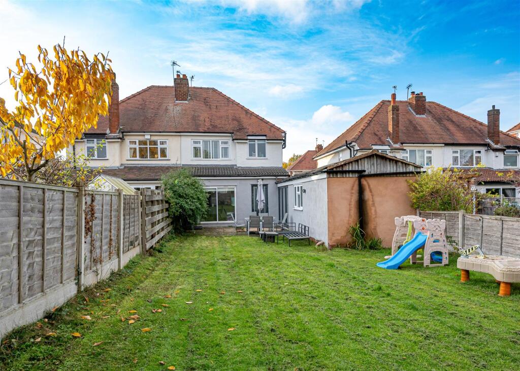 24 Wychbury Road-18.jpg