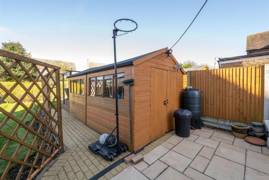 35 Bearton Green-24.jpg