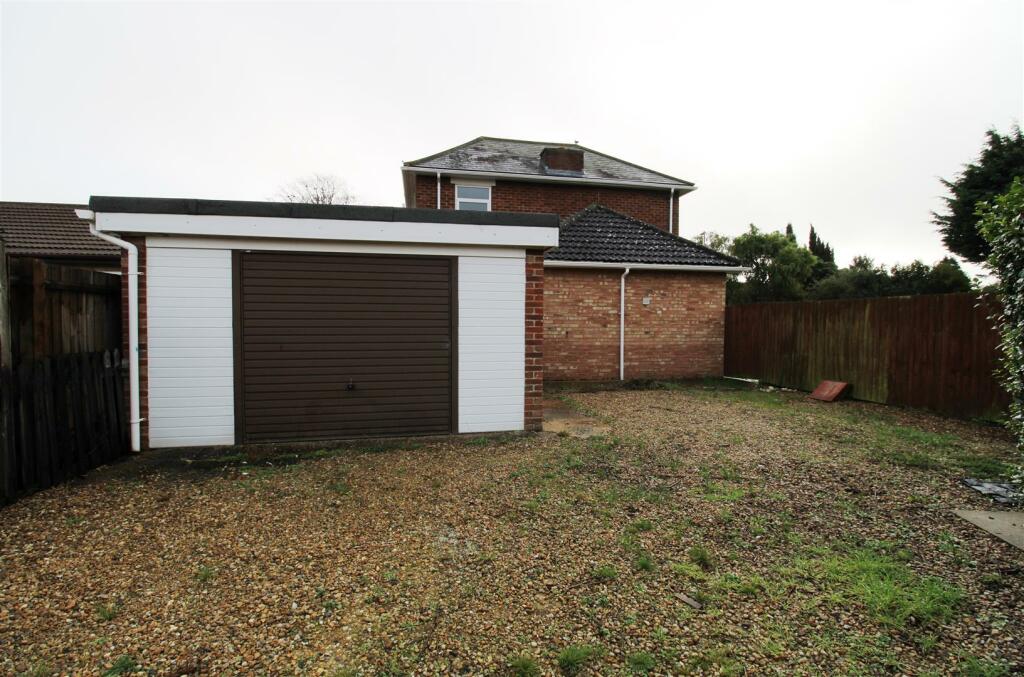 Detached Garage
