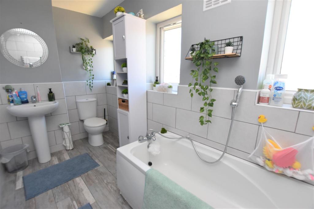 Bathroom.jpg