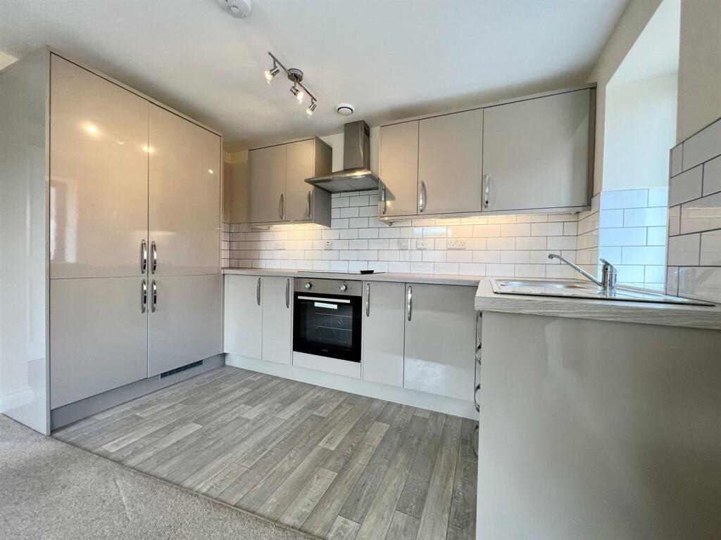 USE kitchen (3).jpg