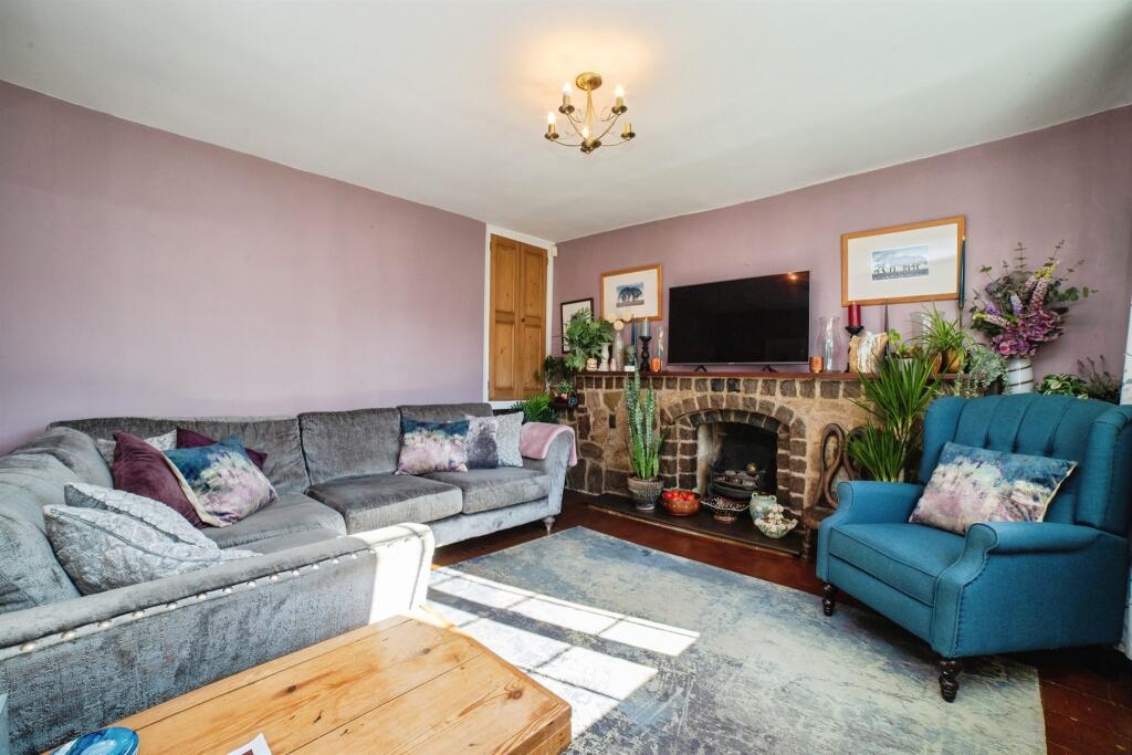 Aldercar Lane Fisheries, Aldercar Lane