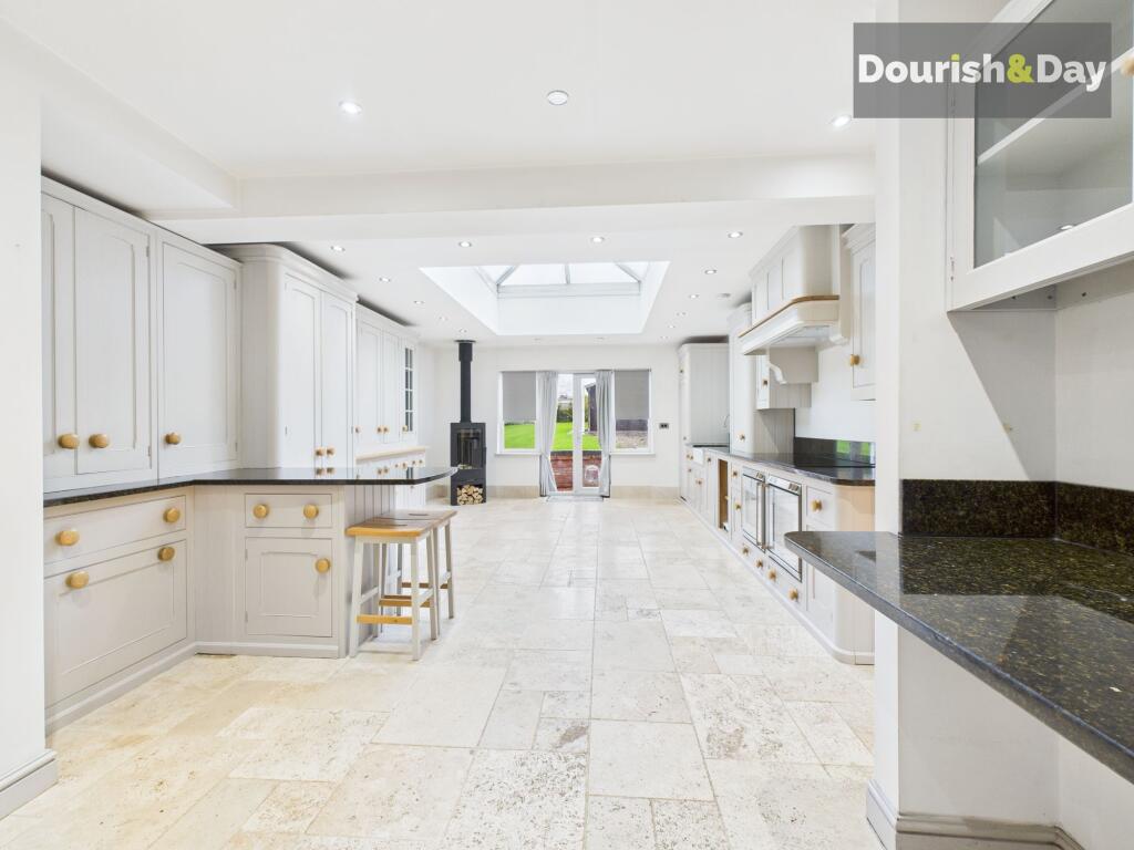 Kitchen Family Room