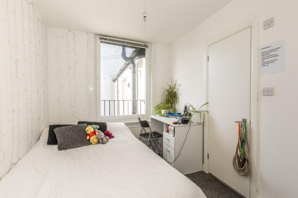 Lewes Road Bedrooms-6.jpg