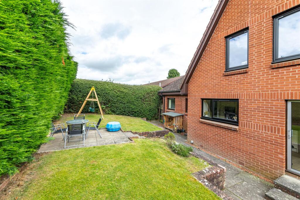 3 Abbotsview Gardens Galashiels 55.jpg