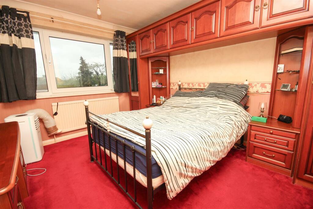 Master Bedroom.jpg