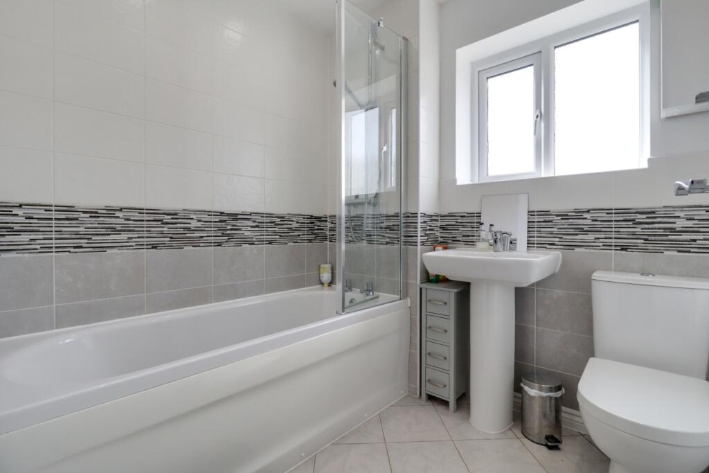 Family-Bathroom-I
