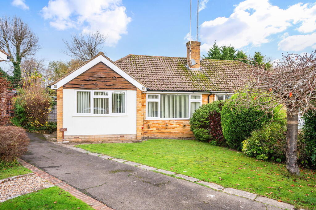 Dewlands, Godstone, RH9 8BS