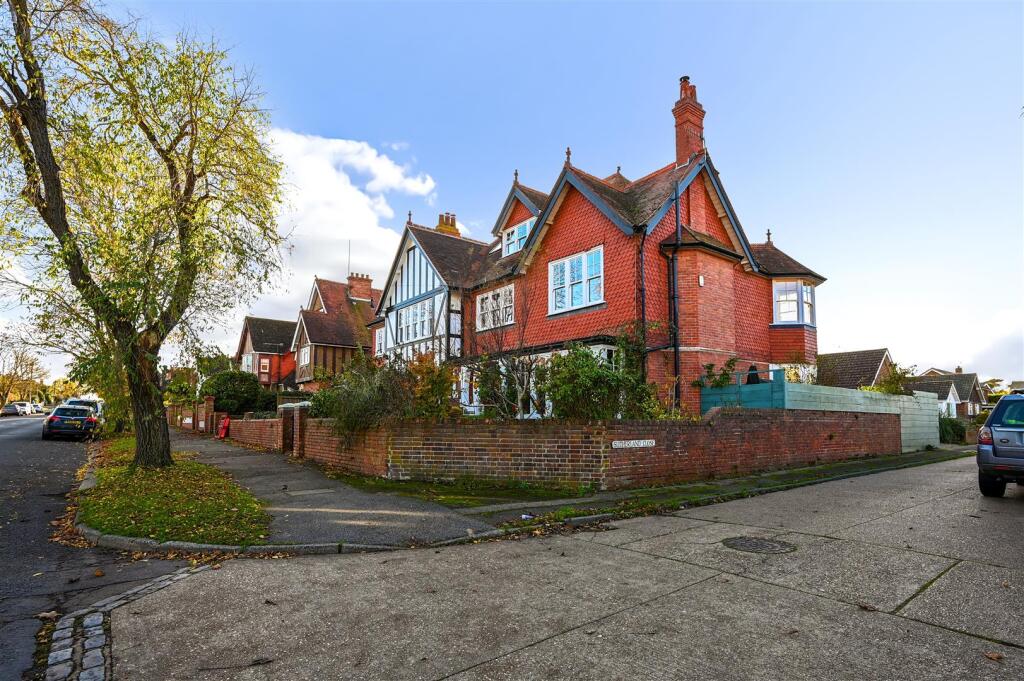 43A SUTHERLAND AVENUE - TN93QL (51).jpg