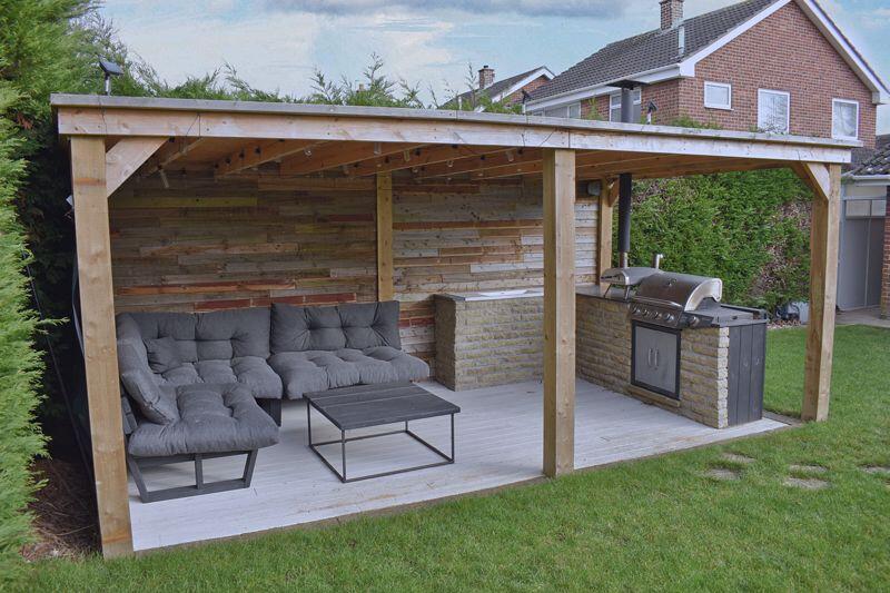 Outdoor Kitchen