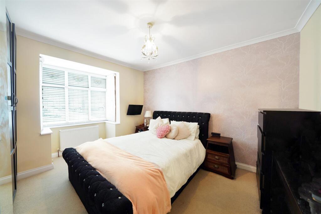 14 Lodge Lane - uAJyKZNCXqiTauTERQXk.jpg