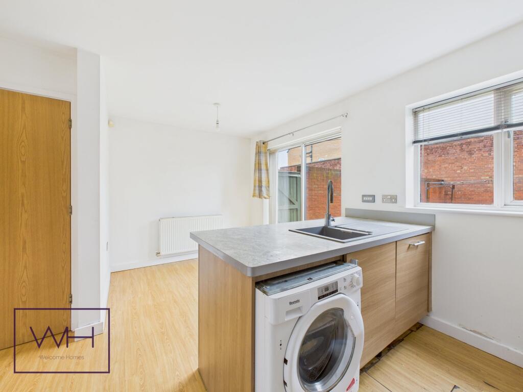 CAM03785G0-PR0303-ST