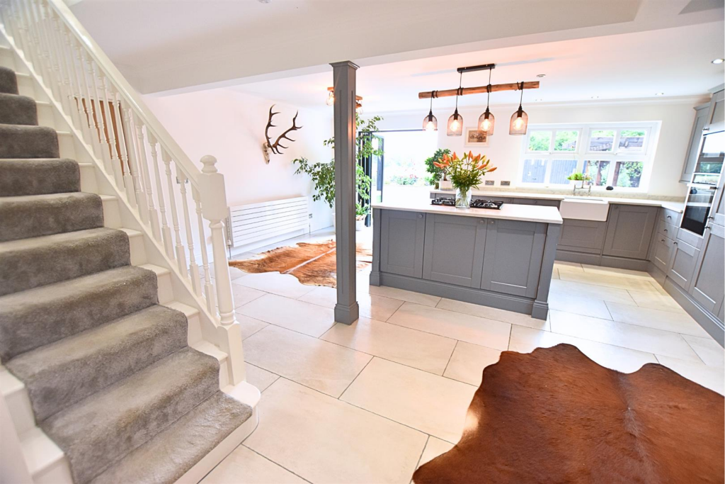 LIVING KITCHEN DINER