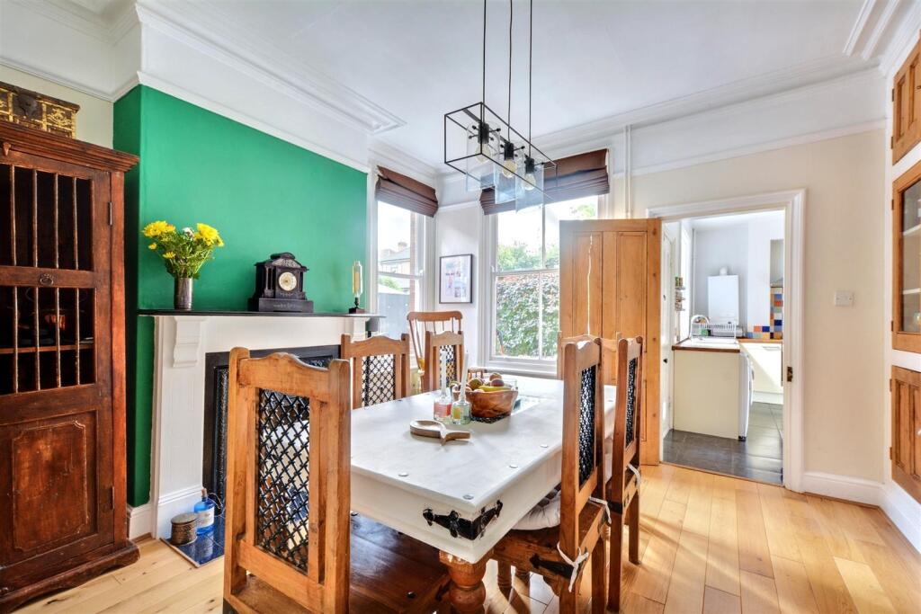 Dining Room_1.jpeg