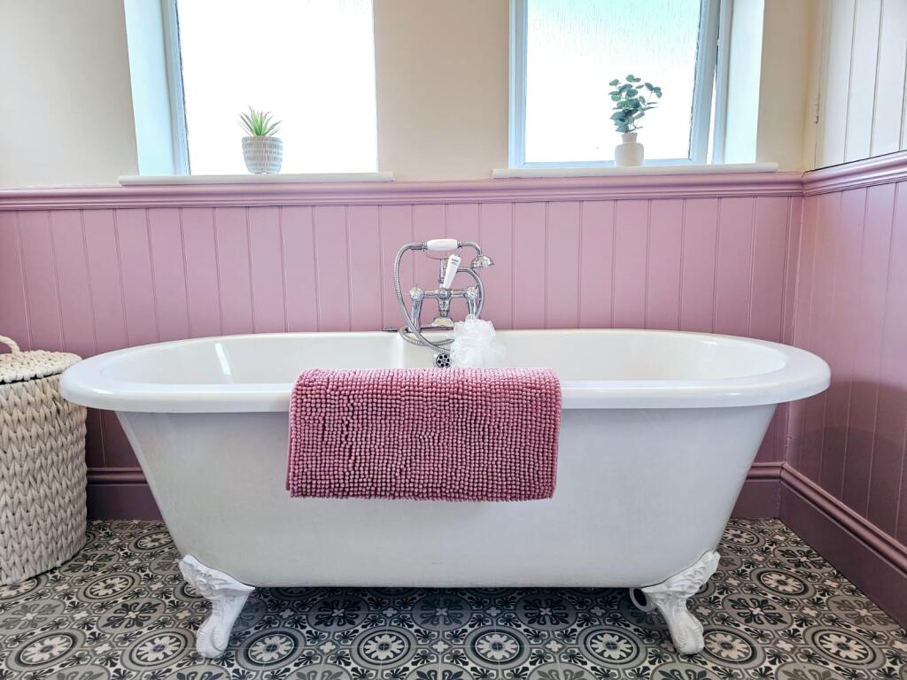 83481716-b199-4ce1-b256-60f7a7907bb6