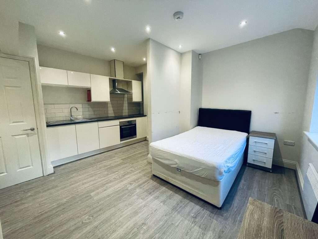 Flat_8_St_James_Row