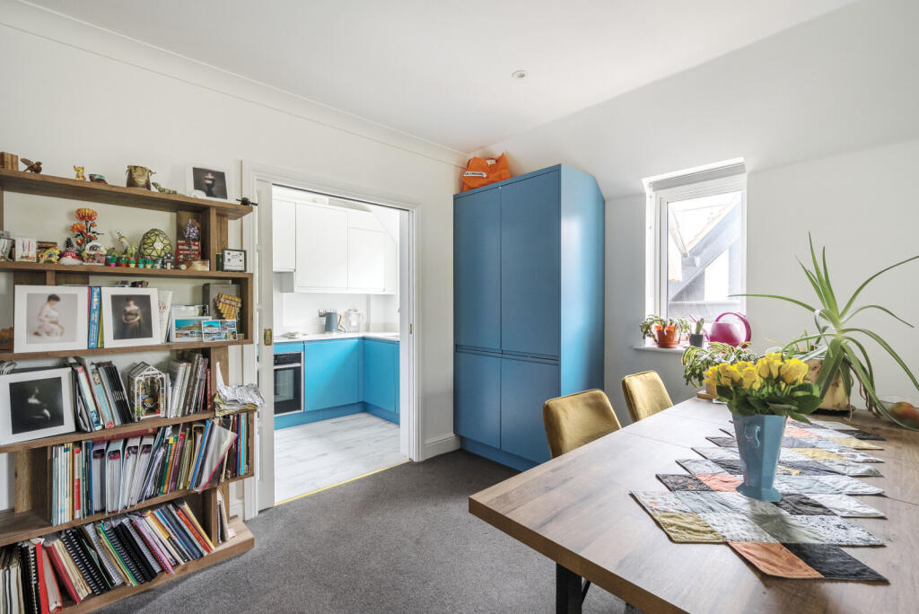 1356123-15-68e4ec...