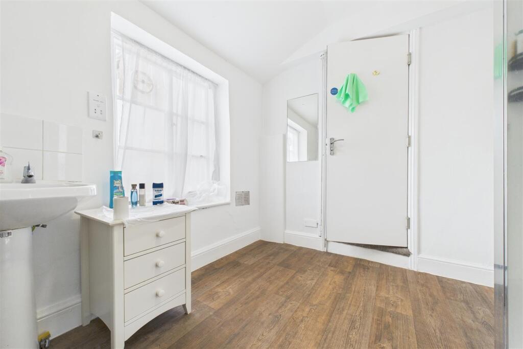 5 Osborne Villas, Kingsdown, Bristol, BS2 8BP | Fr