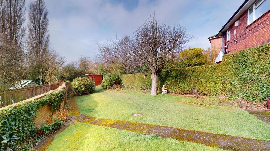 1-Queenswood-Close-03092025_173019