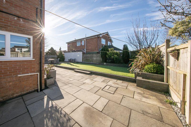 Immaculately landscaped private garden