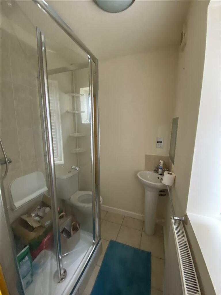 Shower room: