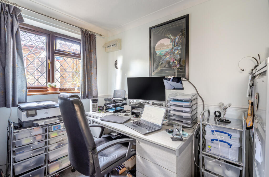 1346886-11-68b01c...