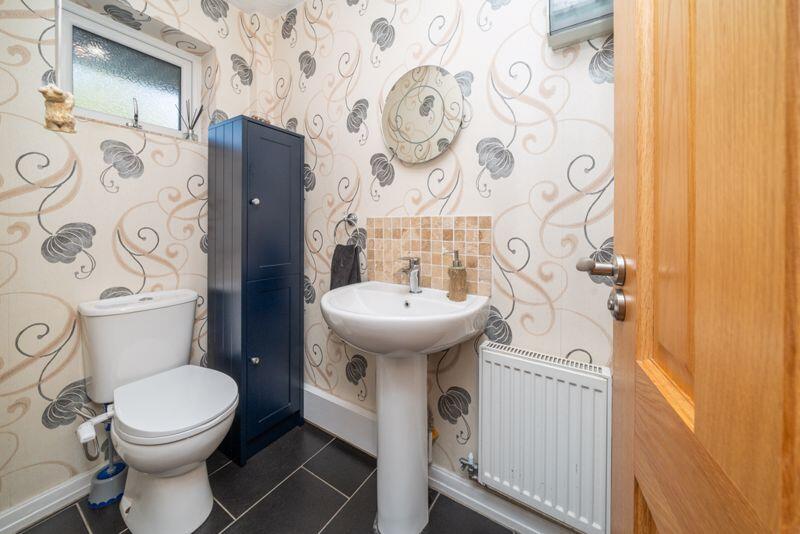 WC CLOAKROOM