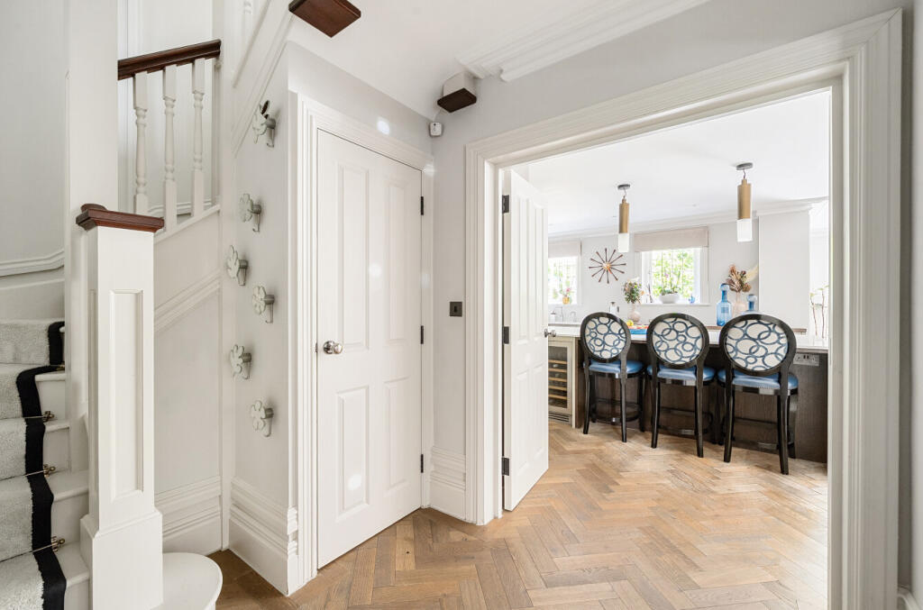 1314396-26-685695...