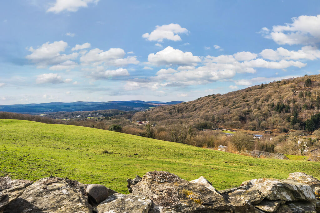 Views along the V...