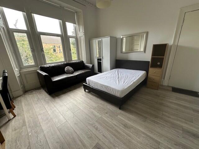 Shields Road, Glasgow, G41