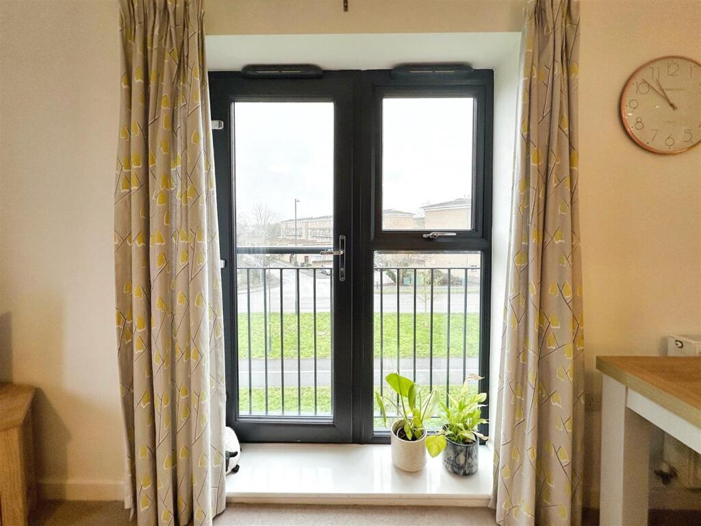 56e237e1-image_picker_CC21E904-3518-45A5-B140-20D6