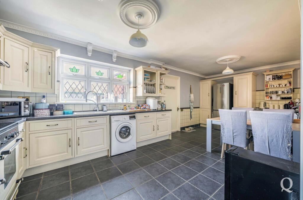 ab732b61-a142-43a...