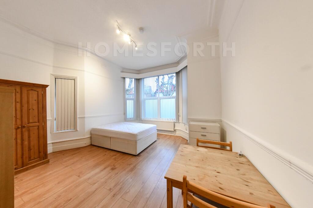 Princes Avenue, Muswell Hill, N10