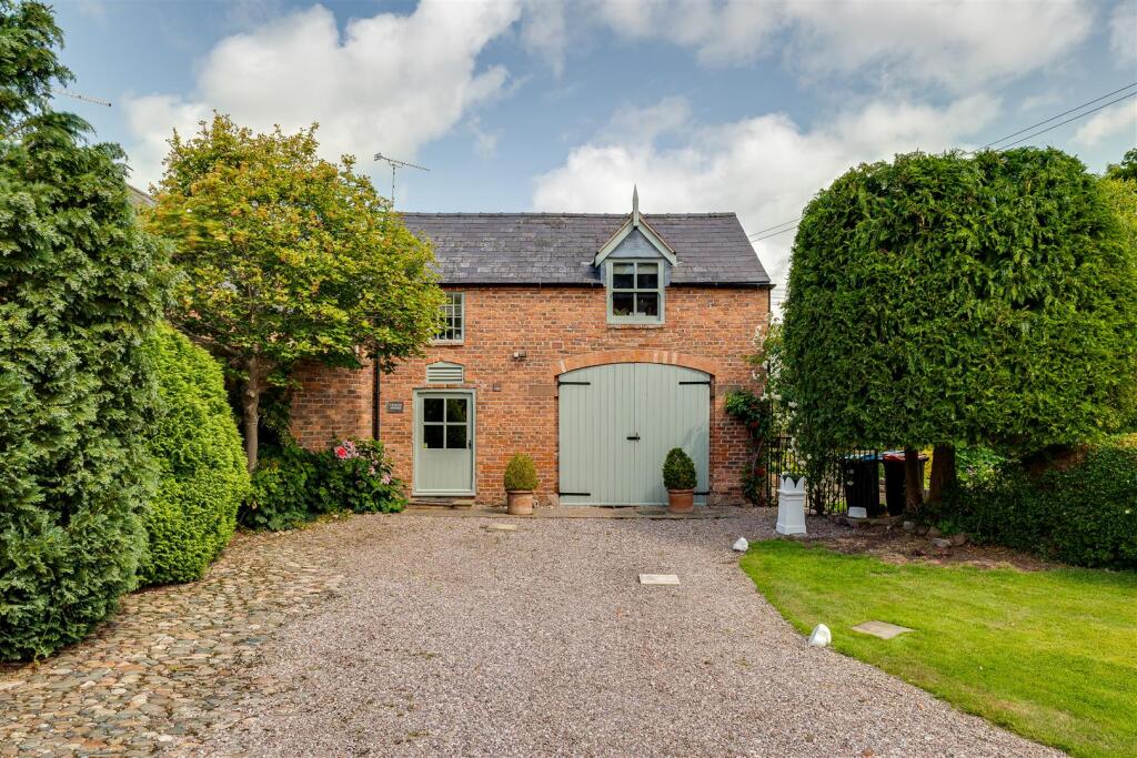 4J6A2177HDRGolborneManor.Highres.jpg