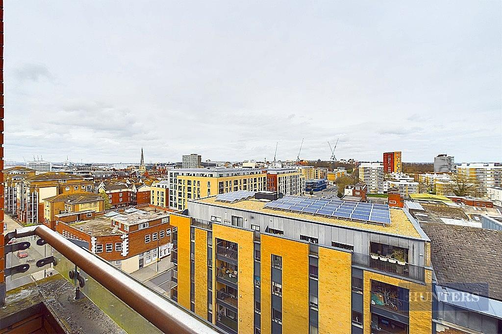 CAM01635G0-PR0159-STILL018.jpg