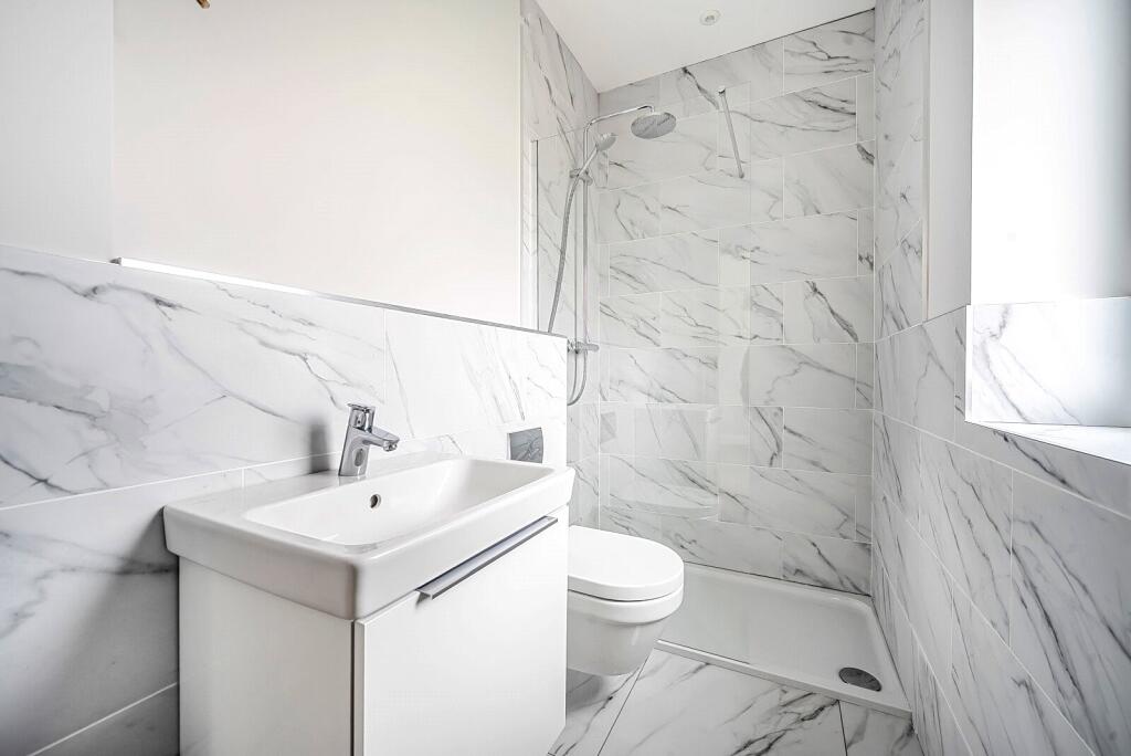 1354060-9-68c9822...