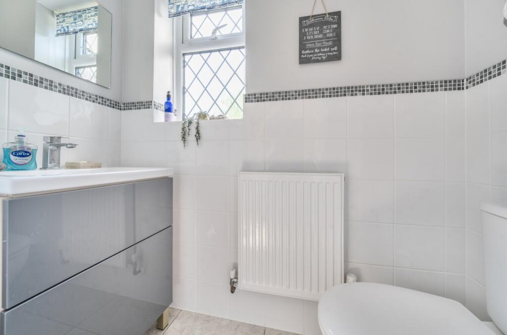 1350451-13-68bedc1598295