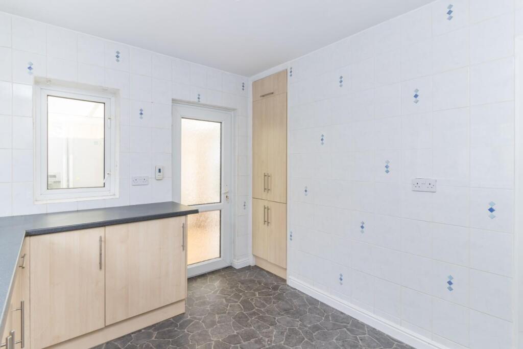 21 Orchard Grove (16).jpg