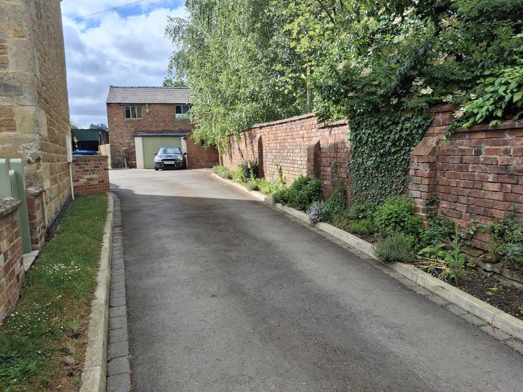 Entrance Driveway.jpg